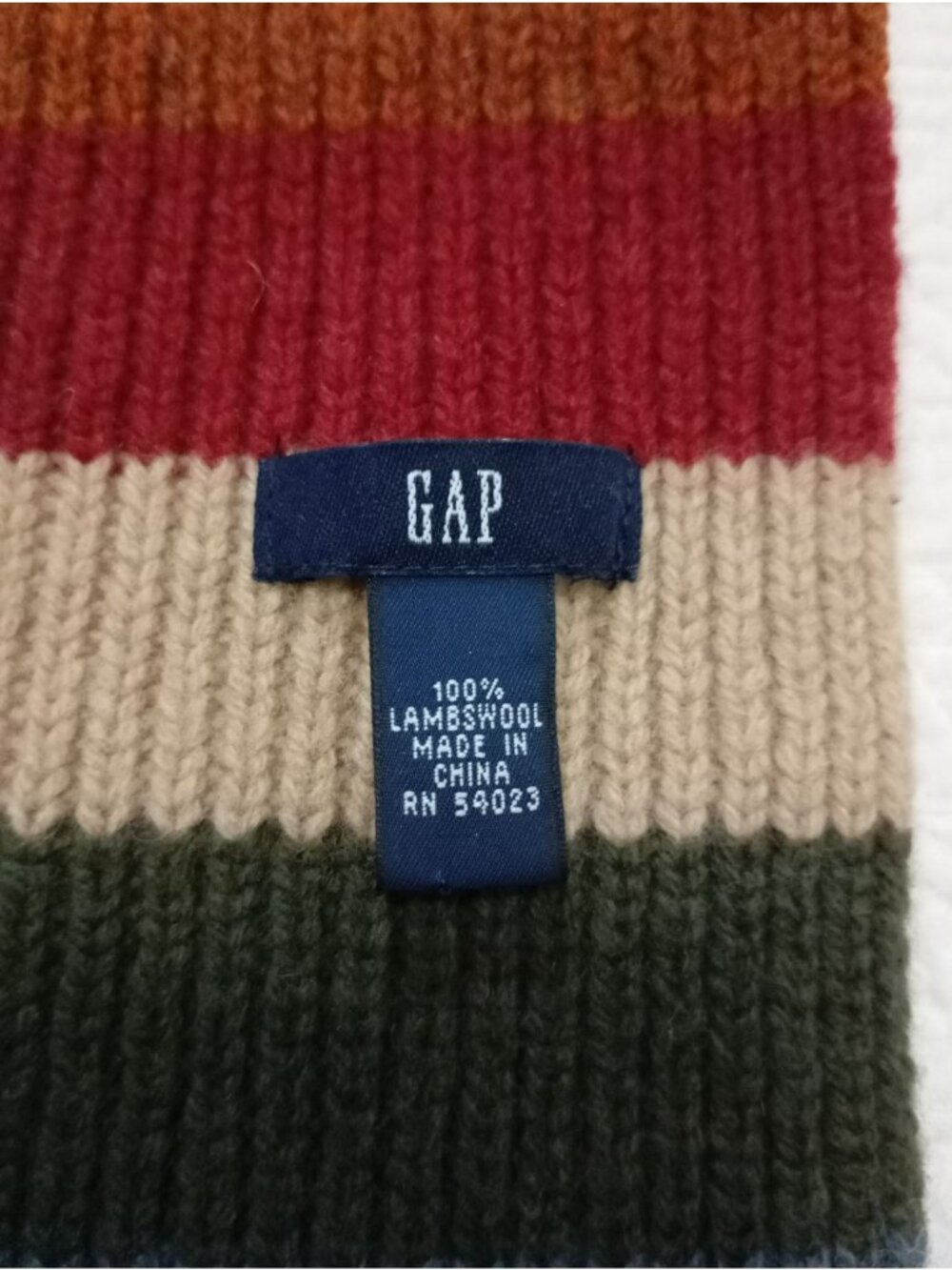 Y2K Gap Scarf 100% Lambswool Multicolor Striped Warm Knit Winter Unisex - Picture 2 of 7